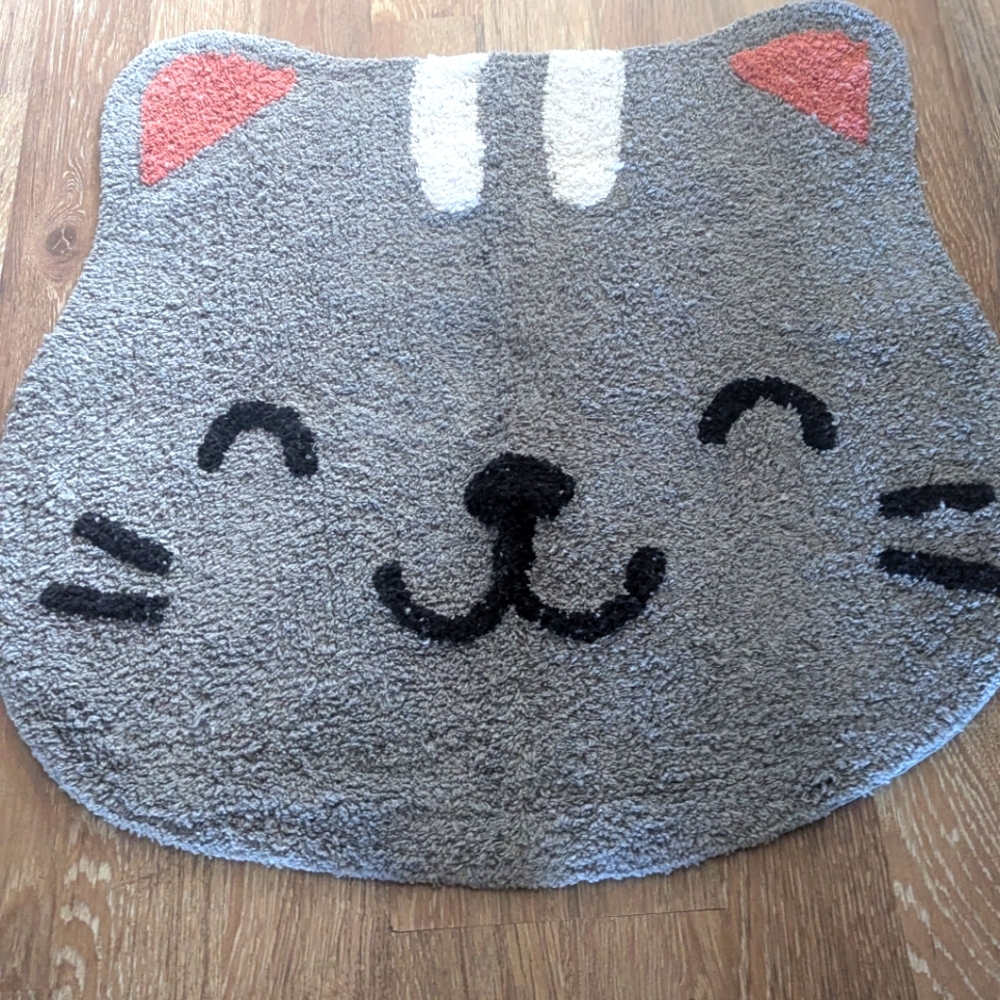 NEW Cat shaped Rug - Picture 4 of 5
